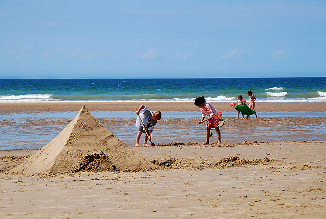 Kids at Wissant Beach